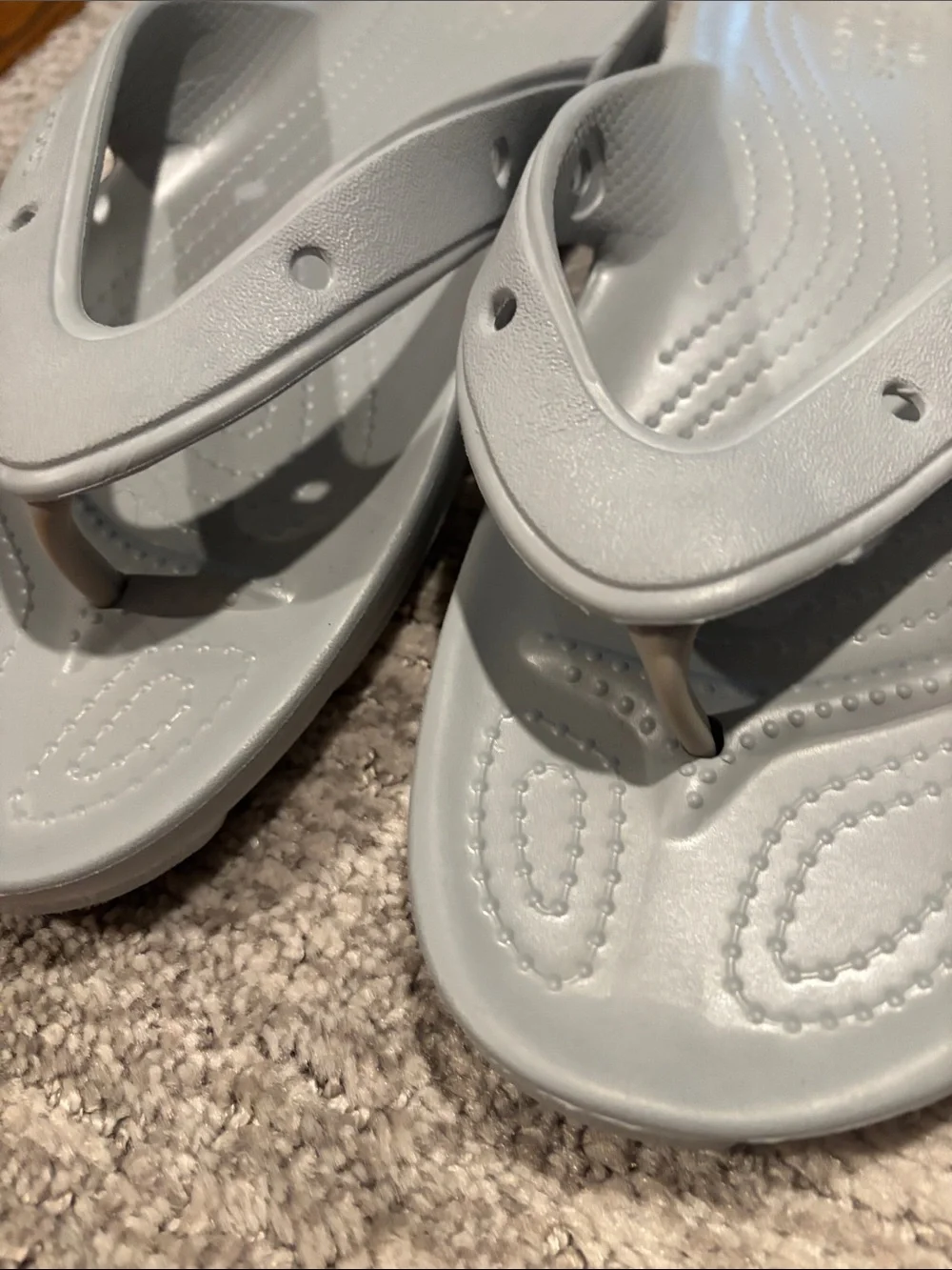 CROCS Silver Foam Flip-Flops men 7 women’s 9
